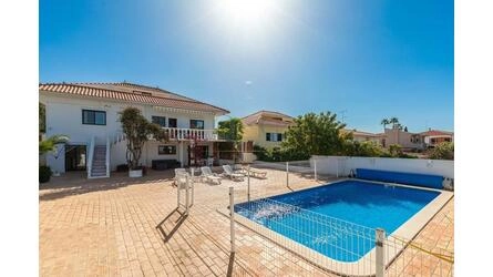 3 Bedroom Villa For Sale in Almancil